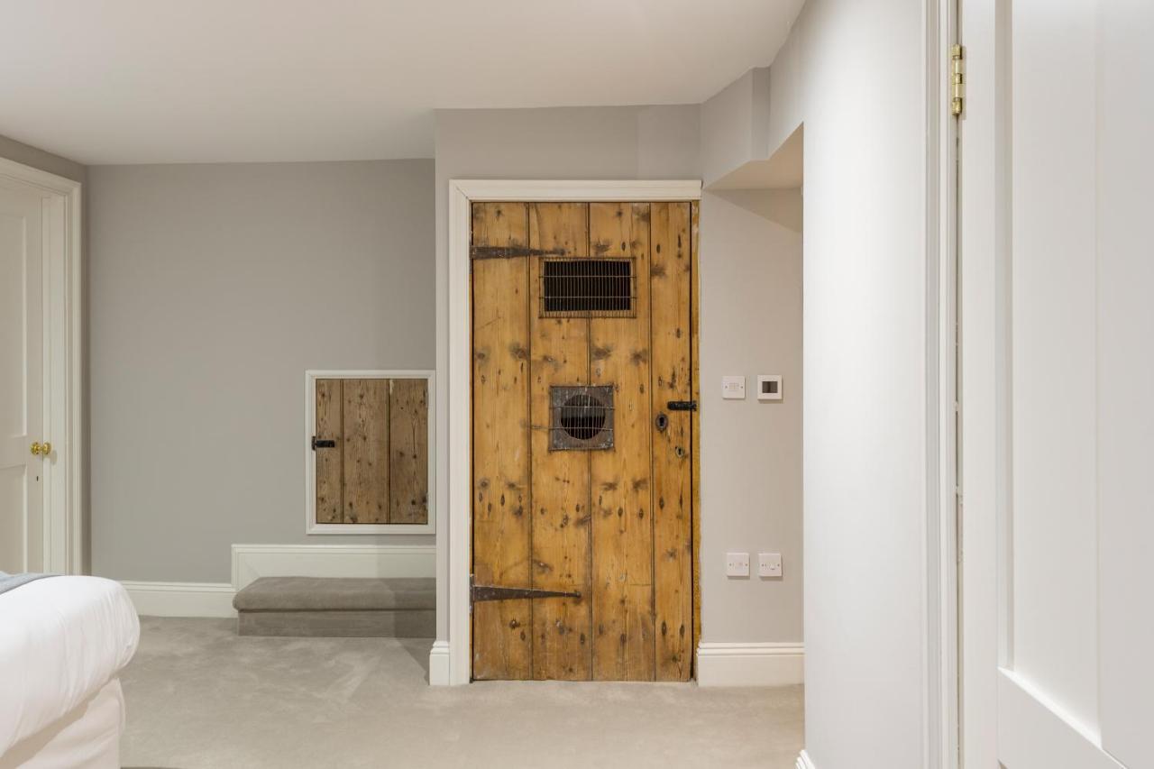 Georgian 2 Bed Apartment With 3 Bathrooms And Parking Exterior photo